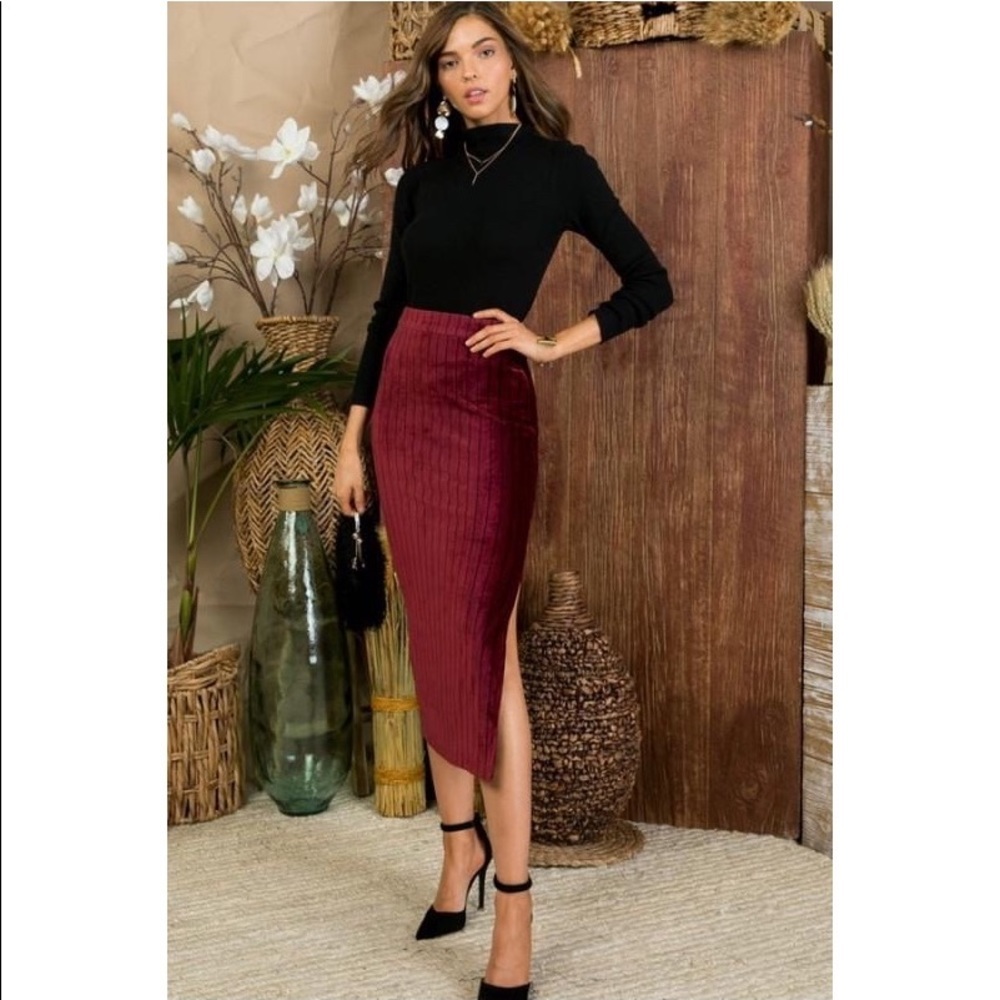 Side Slit Stripe Print Soft Velvet Corduroy Midi Skirt